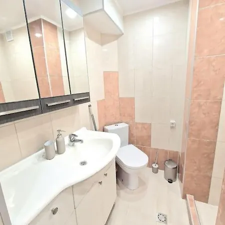 Flat 85 - 85 Inches Tv Apartment *